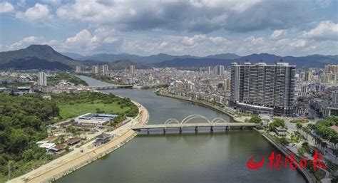 "解析"工具网页界面示意图